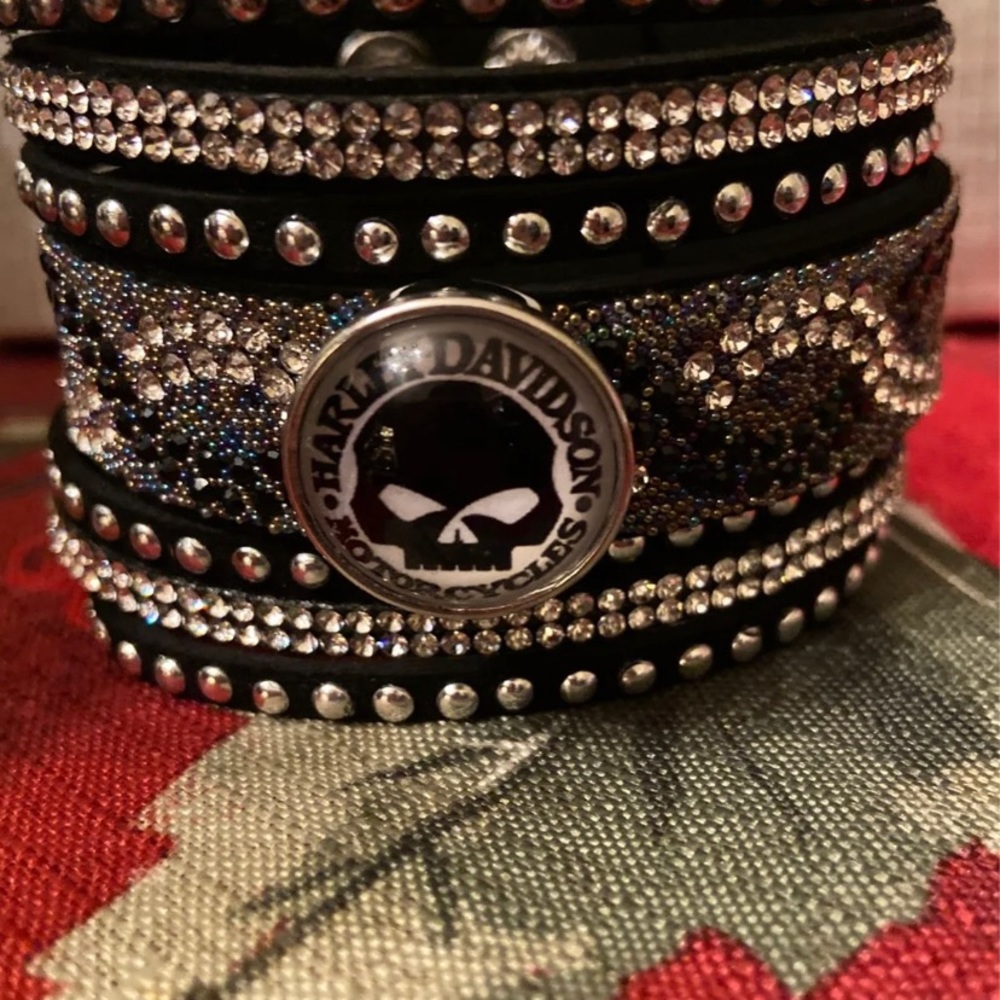 Willie G Snap Bling Bracelet - Picture 4 of 6
